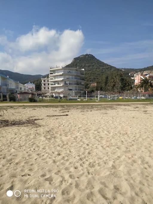 Nia'S Apartment By The Sea Nea Iraklitsa Εξωτερικό φωτογραφία
